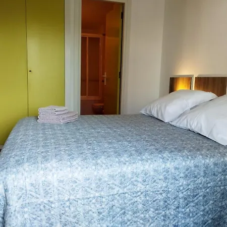 Spacious In Roses, 60 M², Shared Pool روساس
