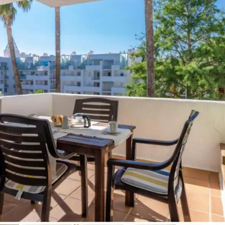 Spacious In Roses, 60 M², Shared Pool Appartement Roses