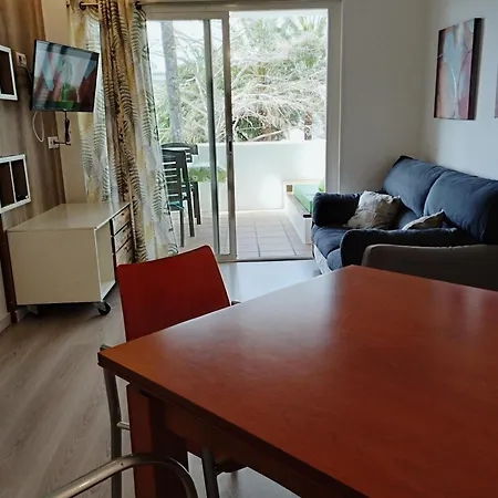 Apartament Spacious In Roses, 60 M², Shared Pool