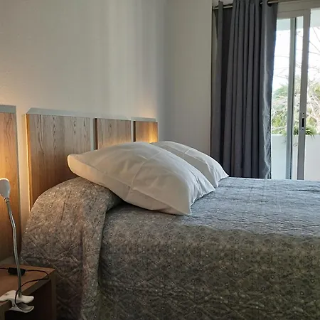 Spacious In Roses, 60 M², Shared Pool * Roses