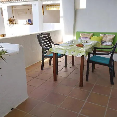 Family In With Garden And Shared Pool 60 M² Apartment Roses