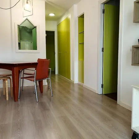 Apartment Family In With Garden And Shared Pool 60 M² Roses