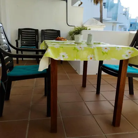 Apartment Family In With Garden And Shared Pool 60 M²