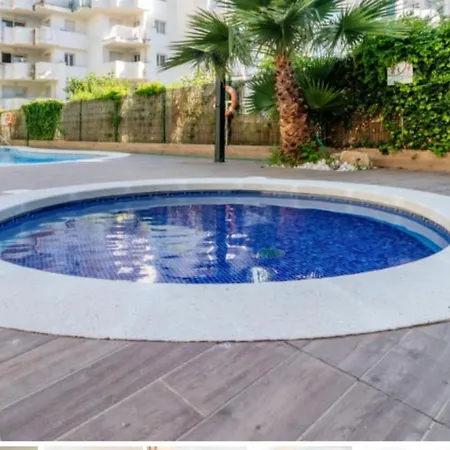Family In With Garden And Shared Pool 60 M² * Roses